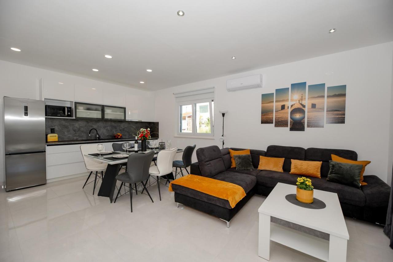 Vila Sportiva With Private Heated Pool